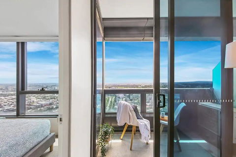 A Stylish & Modern 2BR Apartment Fantastic Views - Hotel Accommodation 3