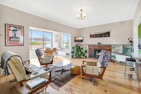 A Wave From It All - Hotel Accommodation 0