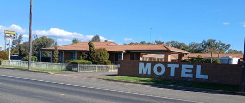 Aaron Inn Motel - Hotel Accommodation 0