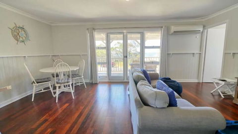 Abbey Beachviews With WiFi - Hotel Accommodation 2