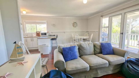 Abbey Beachviews With WiFi - Hotel Accommodation 3