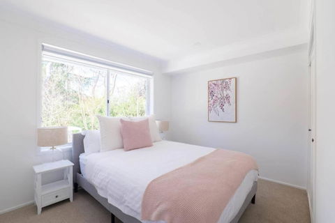 Abbey House - 3BR/sleeps 8 - South Leura - Hotel Accommodation 1