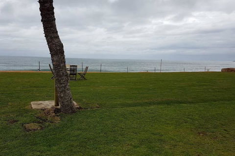 Absolute Beachfront 2BR Pet-Friendly Terrace - The Coachhouse - Hotel Accommodation 4