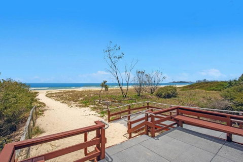 Absolute Beachfront Apartment! - Hotel Accommodation 1