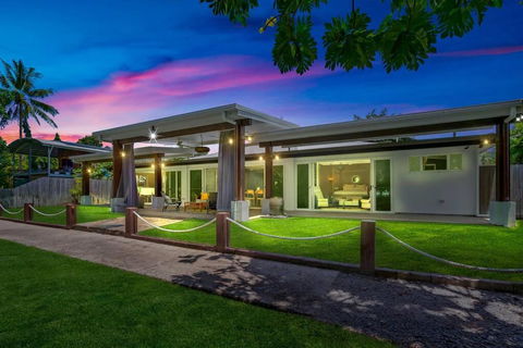 Absolute Beachfront WongaBelle- Pet Friendly - Hotel Accommodation 0