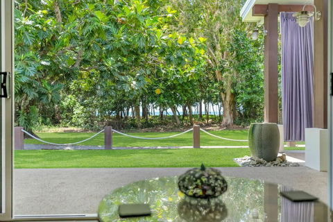 Absolute Beachfront WongaBelle- Pet Friendly - Hotel Accommodation 4