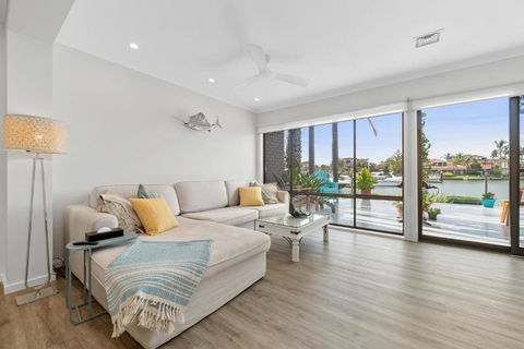 Absolute Waterfront Marina Views - Hotel Accommodation 1