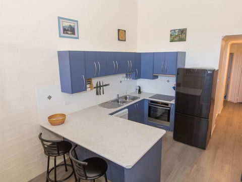 Acacia 4 2 Kirwan Close - Hotel Accommodation 1