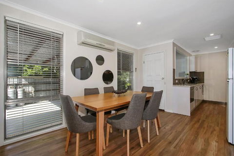 Acaronar- Great Value For Money - Hotel Accommodation 2