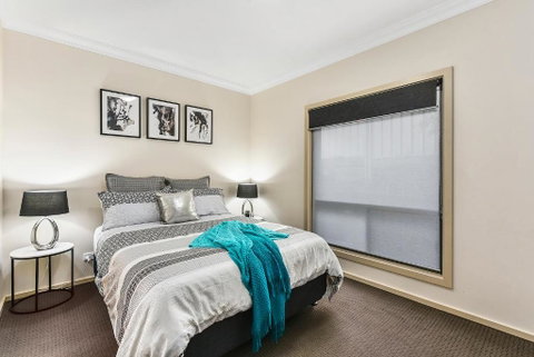 Accommodation On Lansell 1 Being Unit 1 Of 6 Lansell Street - Hotel Accommodation 4