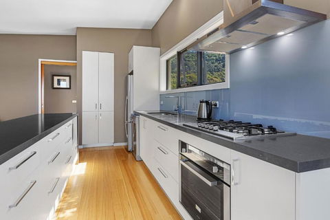 Achilles - Hotel Accommodation 3