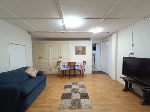 Affordable, Private Apartment With Garage Parking - Hotel Accommodation 2