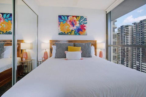 Above Brisbane King Suite With Rooftop Pool Deck - Hotel Accommodation 1