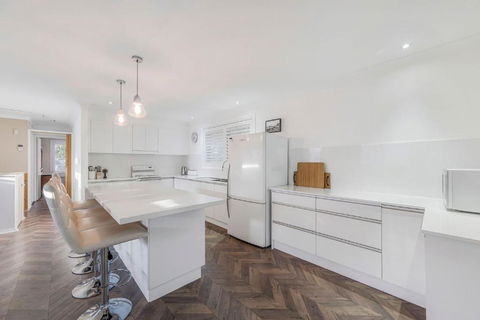 Absolute Waterfront - Hotel Accommodation 4