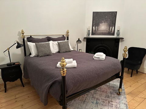 AAA Plus Yapera On Lucan - Hotel Accommodation 1