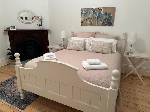 AAA Plus Yapera On Lucan - Hotel Accommodation 2