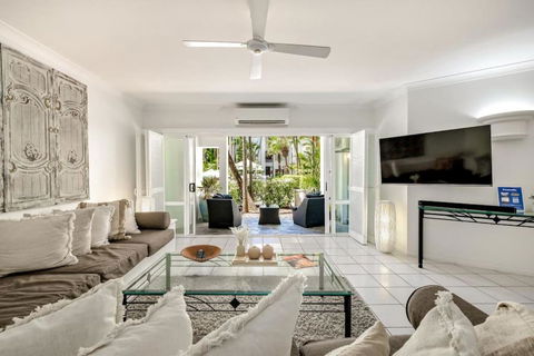 Alamanda At Palm Cove Directly On The Beach - Hotel Accommodation 1