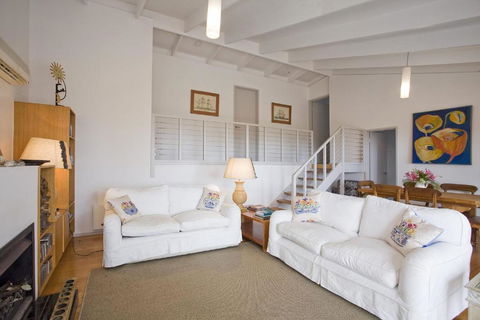 Albert - Hotel Accommodation 4