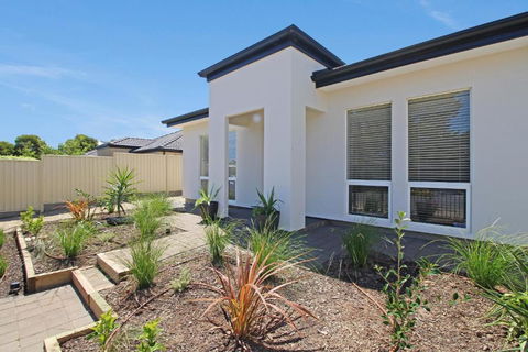 Aldinga Beach Experience - C21 SouthCoast Holidays - Hotel Accommodation 2
