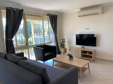 All In 3 Bedrooms,Fairfield West - Hotel Accommodation 0