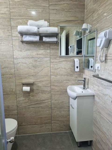 All Seasons Country Lodge - Hotel Accommodation 4