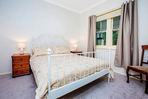 Allambee Cottage - A Place Of Rest - Hotel Accommodation 4