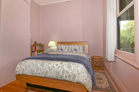 Allen Street - Hotel Accommodation 2