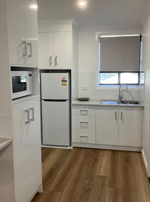 Almond Inn Motel - Hotel Accommodation 2