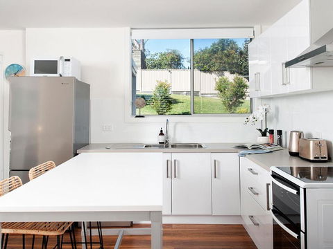 Aloha Beach House - Hotel Accommodation 3