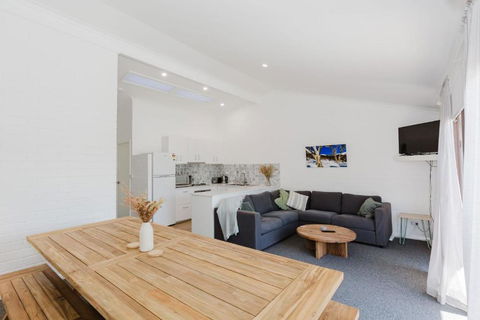 Alpha Centauri 7 Of 39 Gippsland Street - Hotel Accommodation 0