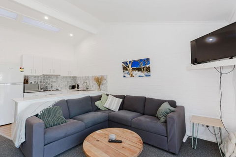 Alpha Centauri 7 Of 39 Gippsland Street - Hotel Accommodation 2