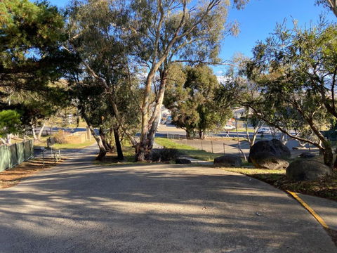 Alpine Mountain View 3 - Jindabyne - Hotel Accommodation 3