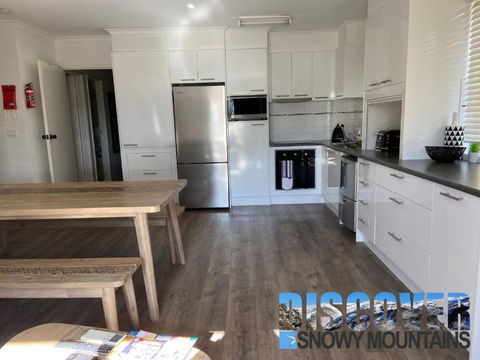 Alpine Mountain View 3 - Jindabyne - Hotel Accommodation 4