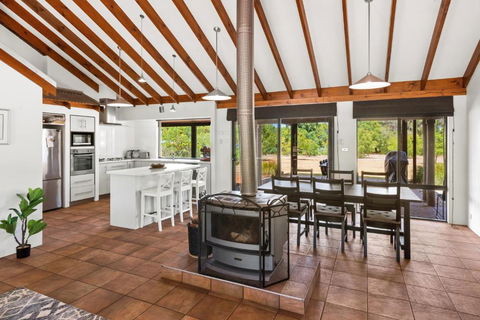 Amaroo - Hotel Accommodation 3