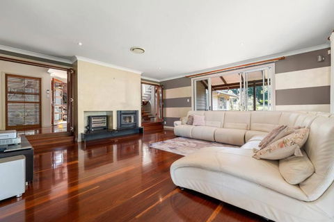 Amazing Acreage Style Living - Hotel Accommodation 1