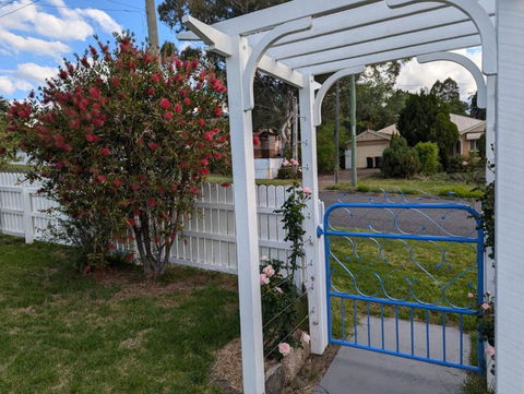 Amiens Cottage. Queenslander, Charming, Central. - Hotel Accommodation 1