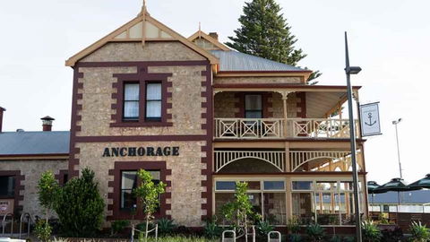 Anchorage Seafront Hotel - Hotel Accommodation 0