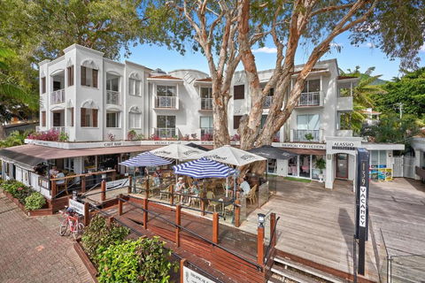 Alassio Absolute Beachfront 201 Palm Cove - Hotel Accommodation 3