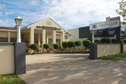 Albury Georgian Motel & Suites - Hotel Accommodation 0