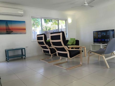 Airy Home - 3 Bedrooms & Office - Hotel Accommodation 1