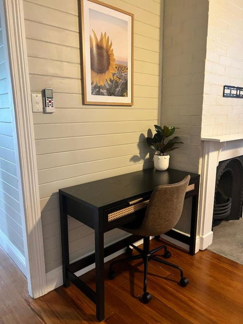 Antique Retreat - Hotel Accommodation 2