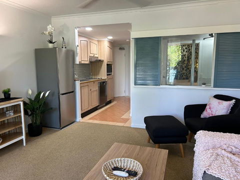 Apartment 12 On Trinity Beach - Hotel Accommodation 1