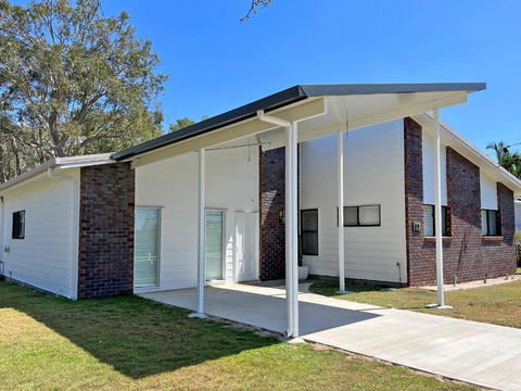 Apipi Holiday House - Hotel Accommodation 0