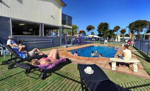 Apollo Bay Holiday Park - Hotel Accommodation 2
