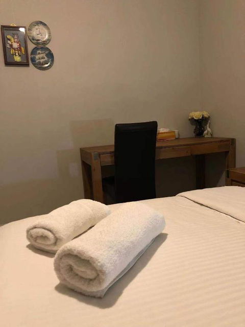 Apple House Truganina - Hotel Accommodation 4