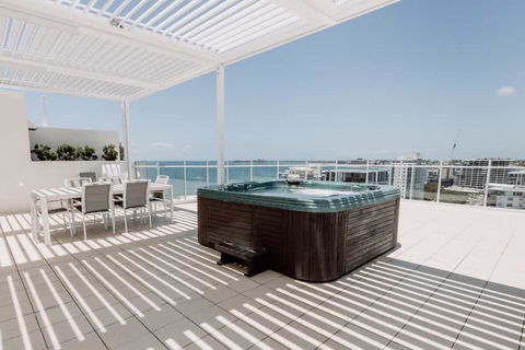 Aquavista Penthouse - Stunning 180 Views - Hotel Accommodation 0