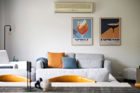 Artful Abode - Duntryleague, Vibrant Decor - Hotel Accommodation 3