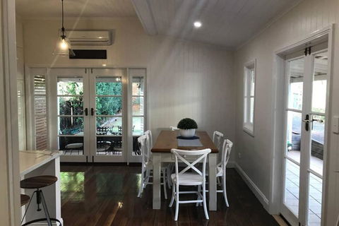 Ashbrooke Cottage - Hotel Accommodation 1