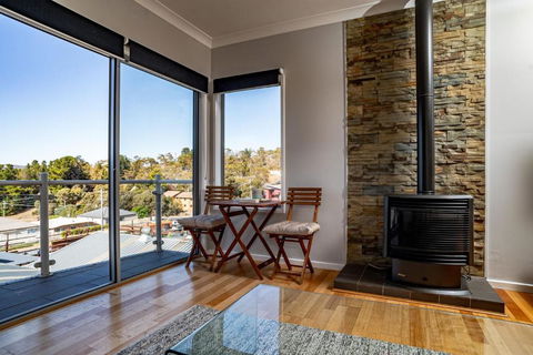 Aspect 2 8 Poley Cow - Hotel Accommodation 1