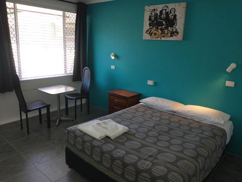 Aspley Sunset Motel - Hotel Accommodation 2